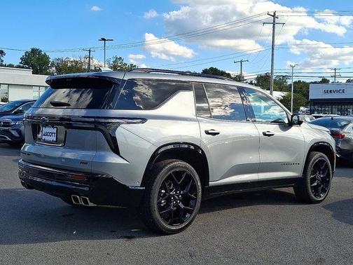 2025 Chevrolet Traverse RS