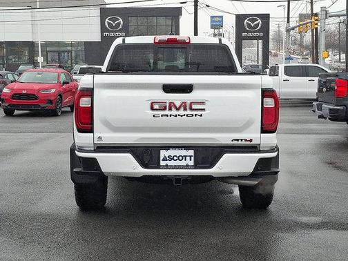 2025 GMC Canyon AT4