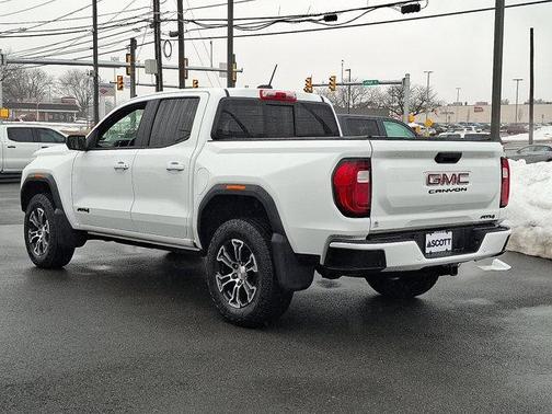 2025 GMC Canyon AT4