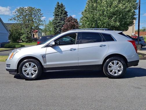 Radiant Silver Metallic 2015 Cadillac SRX Luxury Collection