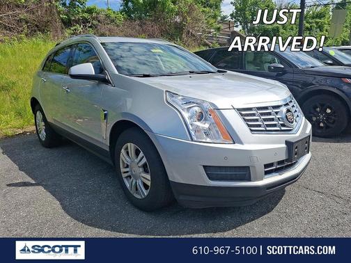 Radiant Silver Metallic 2015 Cadillac SRX Luxury Collection