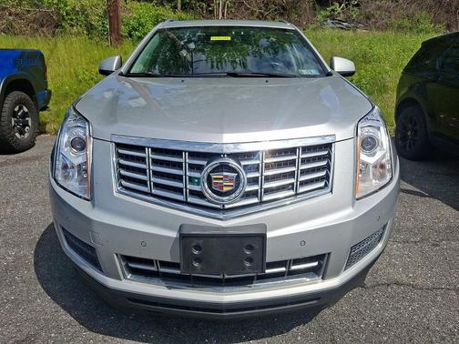 Radiant Silver Metallic 2015 Cadillac SRX Luxury Collection