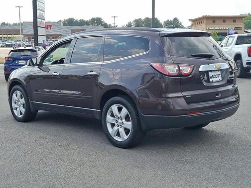 Sable Metallic 2016 Chevrolet Traverse 1LT