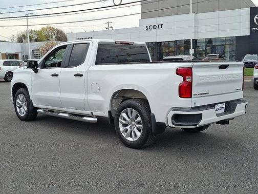 Summit White 2019 Chevrolet Silverado 1500 Custom
