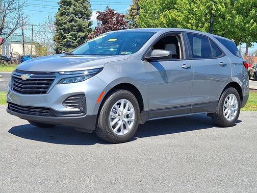 Sterling Gray Metallic 2023 Chevrolet Equinox LS