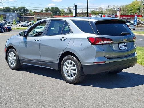Sterling Gray Metallic 2023 Chevrolet Equinox LS