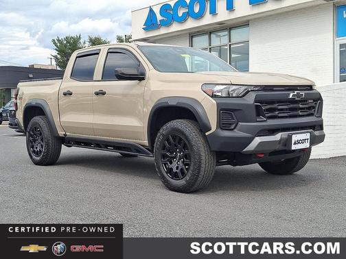 Sand Dune Metallic 2023 Chevrolet Colorado Trail Boss