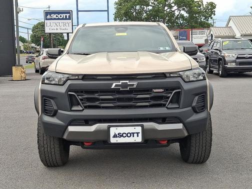 Sand Dune Metallic 2023 Chevrolet Colorado Trail Boss