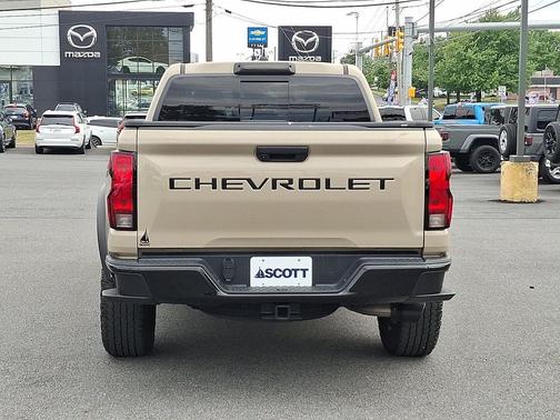 Sand Dune Metallic 2023 Chevrolet Colorado Trail Boss