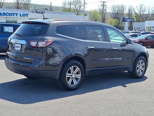 Tungsten Metallic 2016 Chevrolet Traverse 2LT