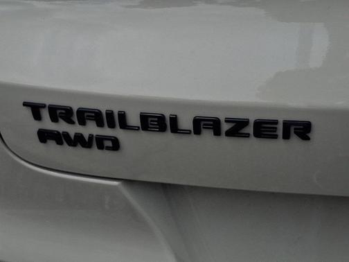White Sands 2026 Chevrolet Trailblazer RS