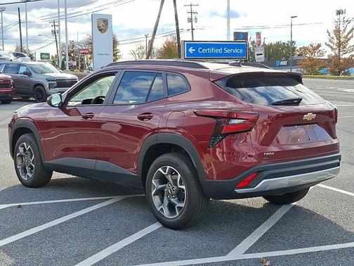 2025 Chevrolet Trax LT
