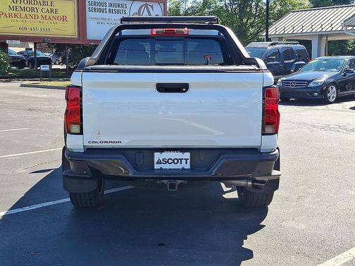 Summit White 2024 Chevrolet Colorado Trail Boss