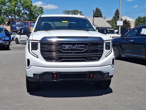 Summit White 2023 GMC Sierra 1500 AT4