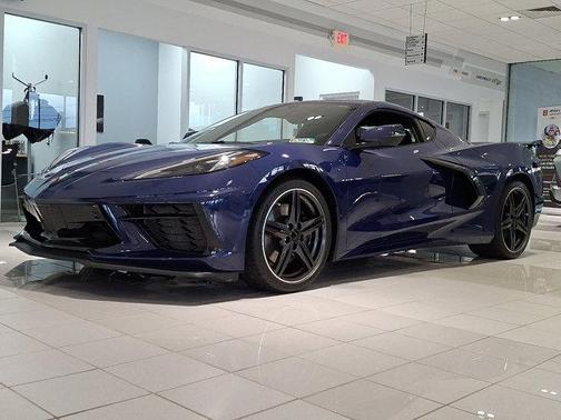 2025 Chevrolet Corvette Stingray w/2LT