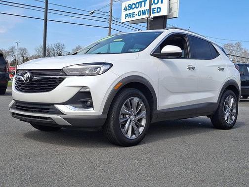 White Frost Tricoat 2020 Buick Encore GX Essence