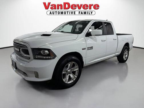 Bright White Clearcoat 2018 RAM 1500 Sport