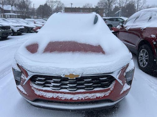 2024 Chevrolet Trax LT