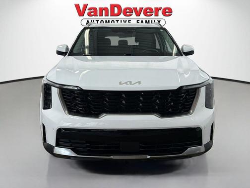 Glacial White Pearl 2025 Kia Sorento S