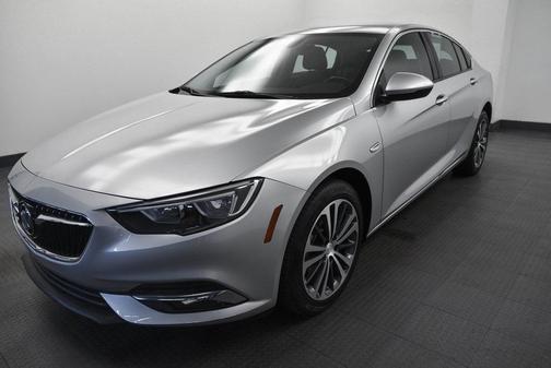 2019 Buick Regal Sportback FWD Essence