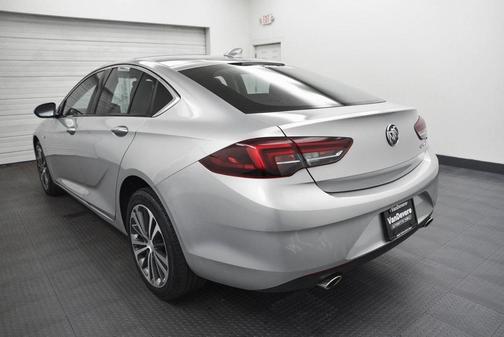 2019 Buick Regal Sportback FWD Essence