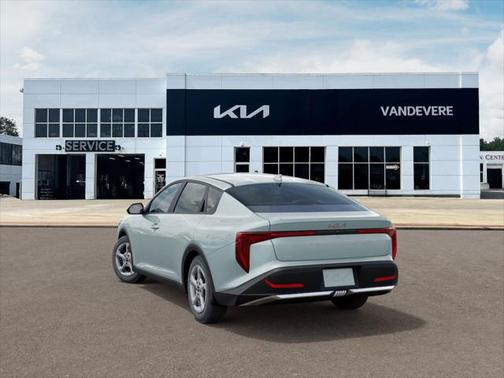 2025 Kia K4 LXS