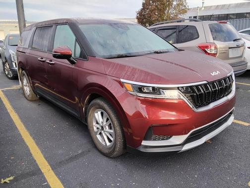 2023 Kia Carnival LX