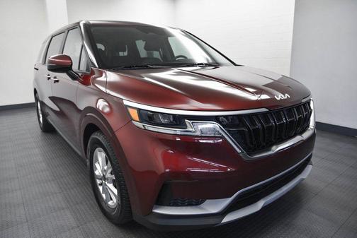 2023 Kia Carnival LX