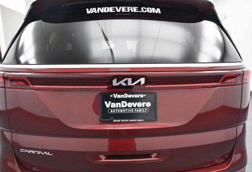 2023 Kia Carnival LX