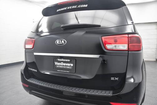 2017 Kia Sedona EX