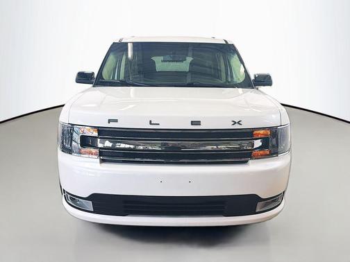 White Platinum 2018 Ford Flex SEL