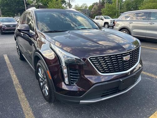 Garnet Metallic 2020 Cadillac XT4 Premium Luxury