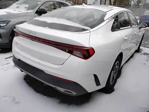 2022 Kia K5 LX