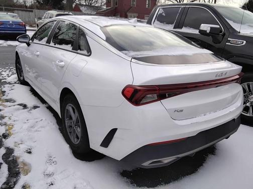 2022 Kia K5 LX