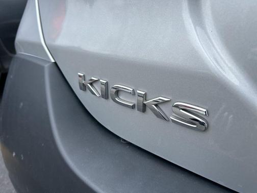 2018 Nissan Kicks SV
