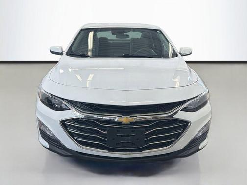 Summit White 2023 Chevrolet Malibu 1LT