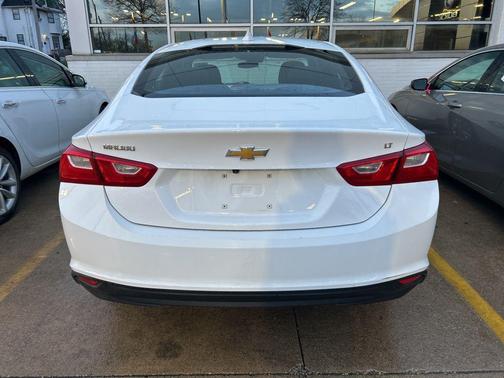 Summit White 2023 Chevrolet Malibu 1LT