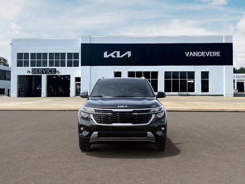 Fusion Black 2026 Kia Seltos EX