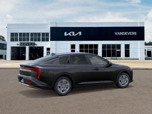 2025 Kia K4 LX