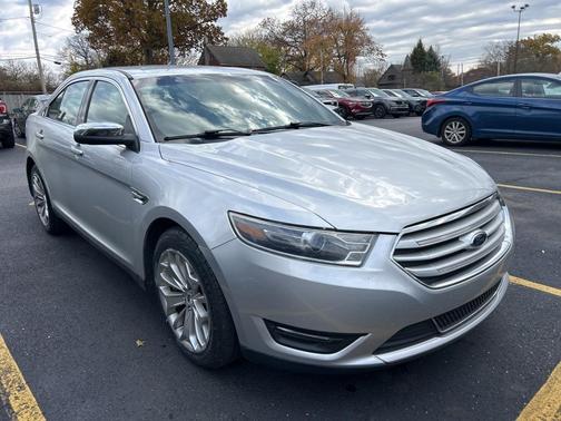 2019 Ford Taurus Limited