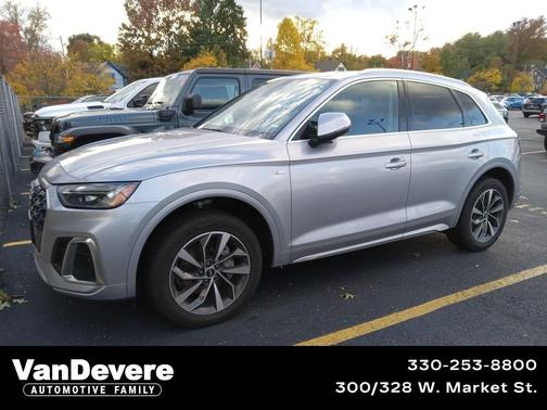 2023 Audi Q5 45 S line Premium Plus