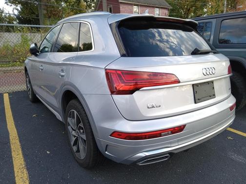 2023 Audi Q5 45 S line Premium Plus