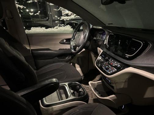 2021 Chrysler Pacifica Touring