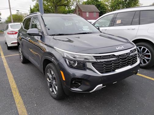 Gravity Gray 2024 Kia Seltos S