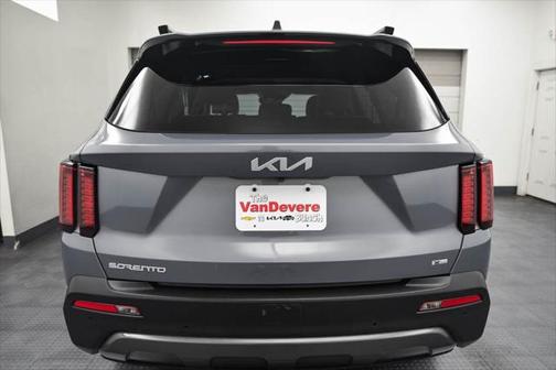 2023 Kia Sorento S