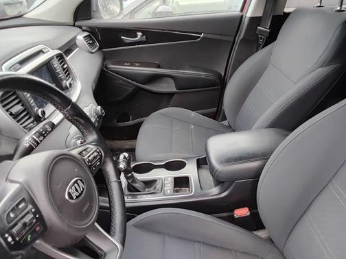 2018 Kia Sorento LX