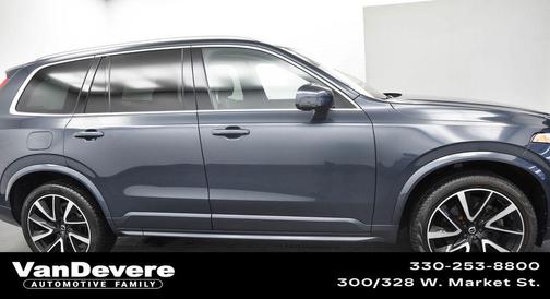 2022 Volvo XC90 T6 Momentum