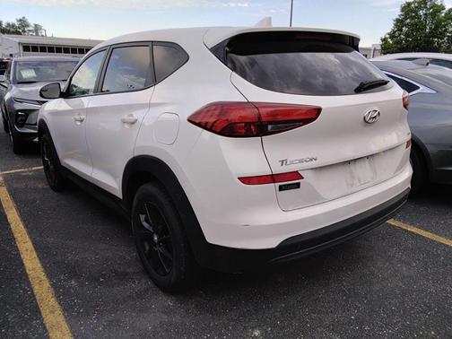 Cream White 2020 Hyundai TUCSON SE