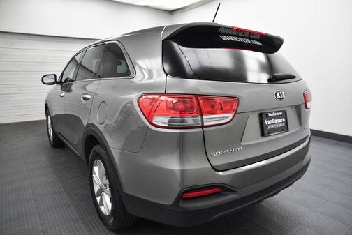 2017 Kia Sorento L