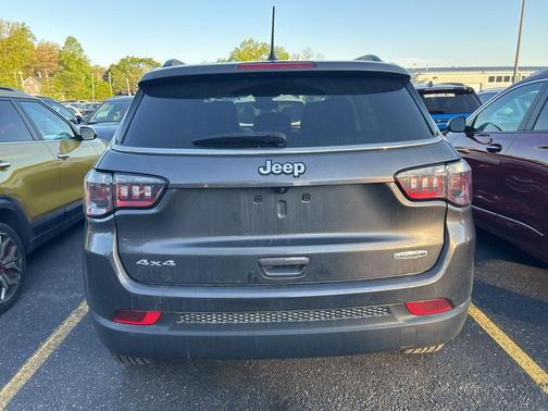 Granite Crystal Metallic Clearcoat 2022 Jeep Compass Latitude Lux